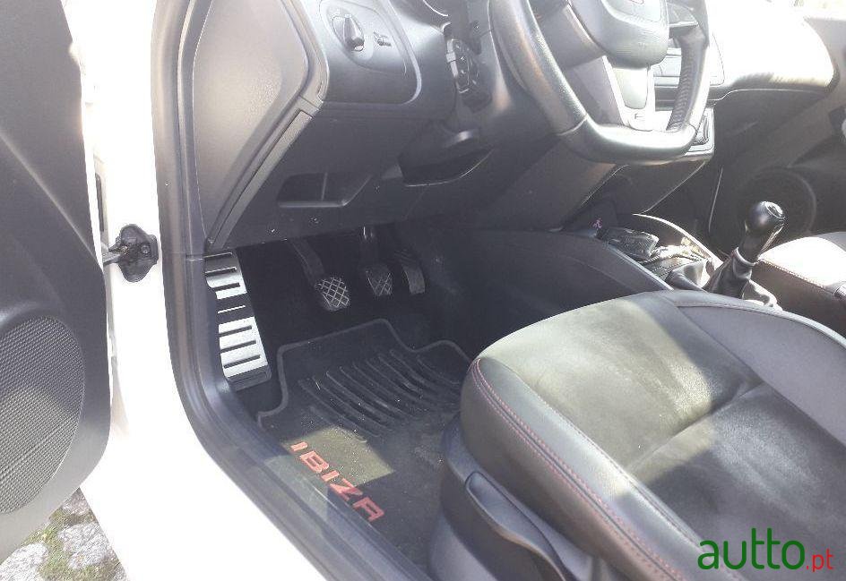 2013' SEAT Ibiza 2.0 Tdi Fr photo #2