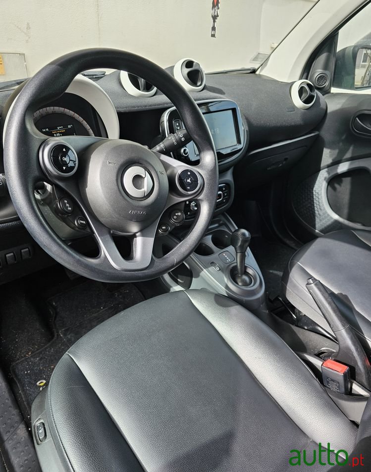 2016' Smart City Coupé photo #3