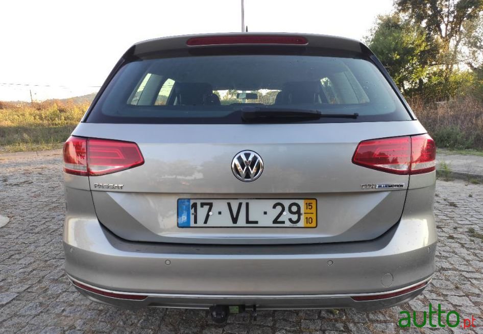 2015' Volkswagen Passat Variant photo #4