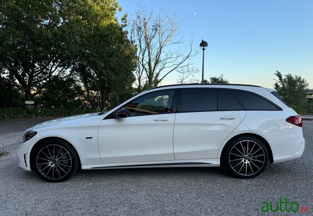 2020' Mercedes-Benz Classe C De Amg Line photo #5