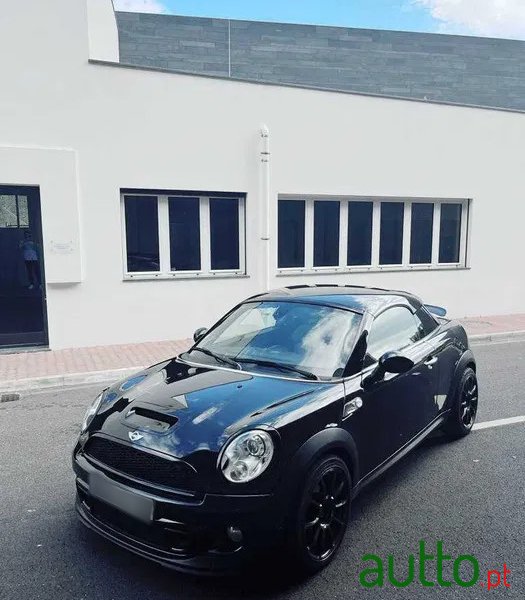2012' MINI Cooper S photo #5