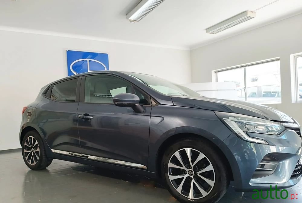 2021' Renault Clio photo #4