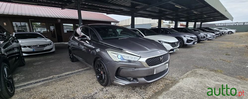 2017' DS Automobiles Ds5 photo #3