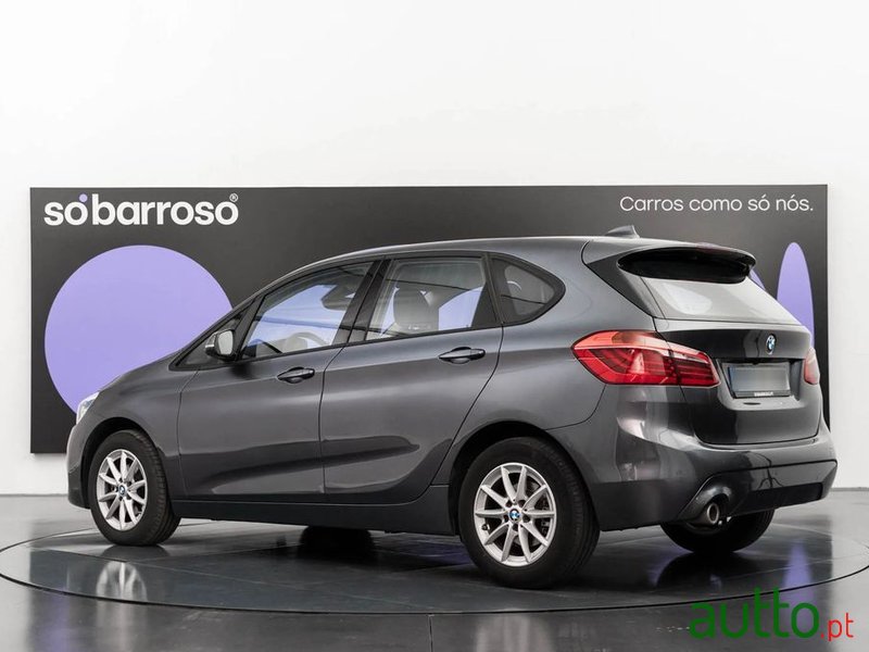 2020' BMW 216 Active Tourer photo #3