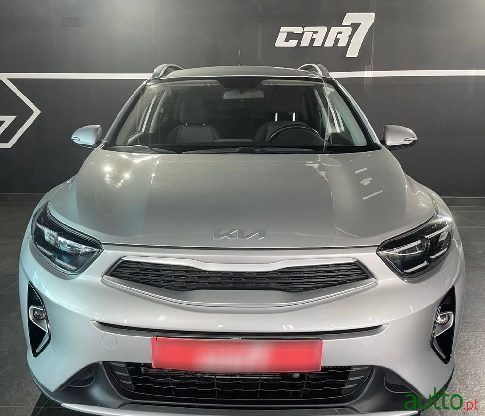 2022' Kia Stonic 1.0 T-Gdi Drive photo #2