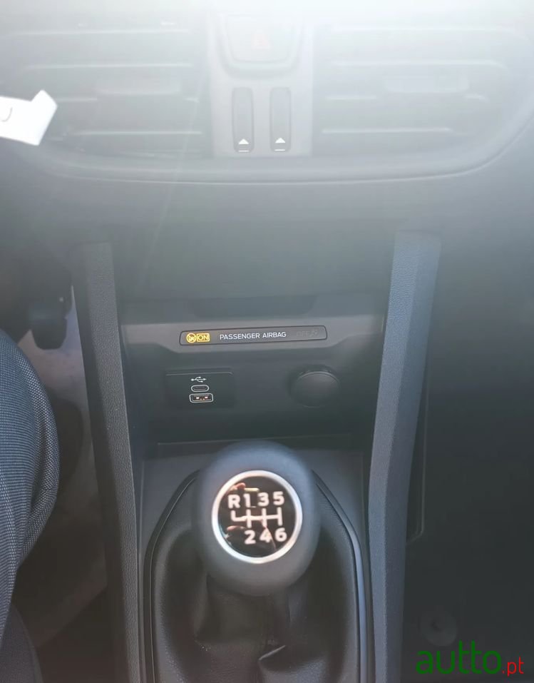 2024' Ford Courier photo #3