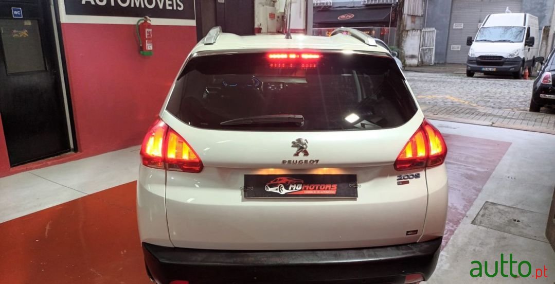 2015' Peugeot 2008 photo #4