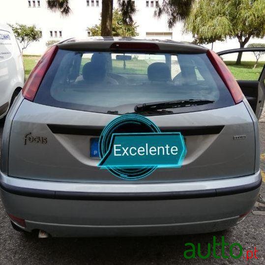 2004' Ford Focus photo #1