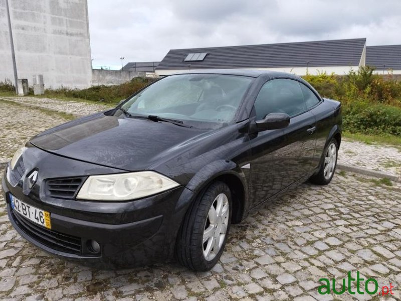 2006' Renault Megane photo #1