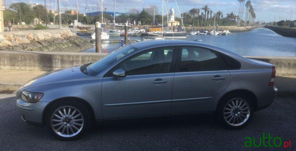 2005' Volvo S40 photo #1