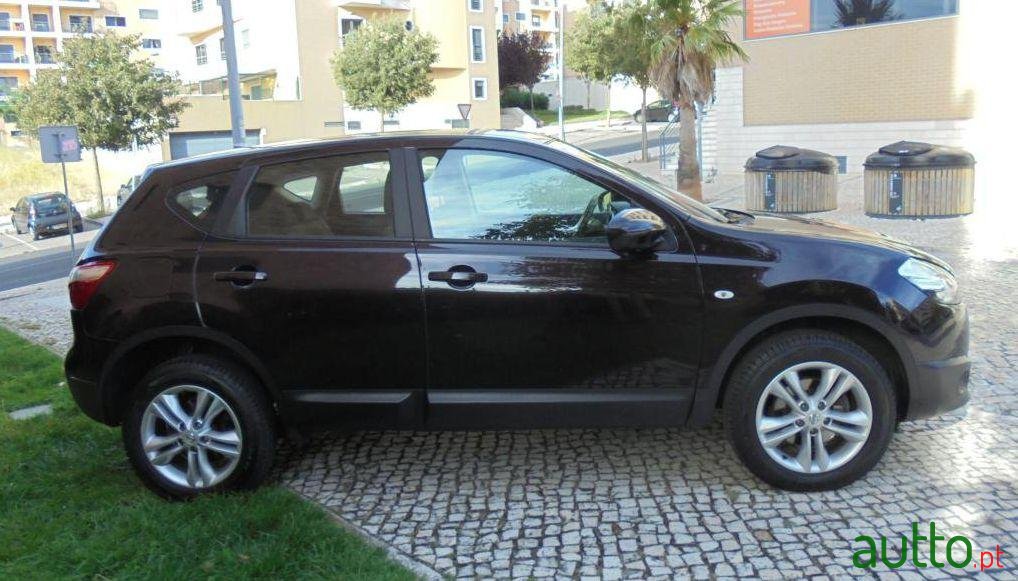 2013' Nissan Qashqai 1.5 dCi 360 photo #2
