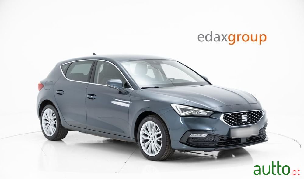 2021' SEAT Leon photo #1