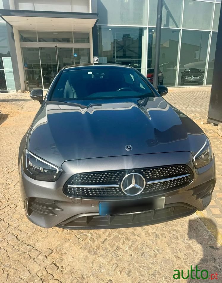 2022' Mercedes-Benz Classe E photo #3