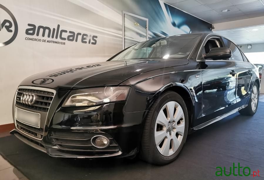 2011' Audi A4 2.0 Tdi Quattro Sport photo #2