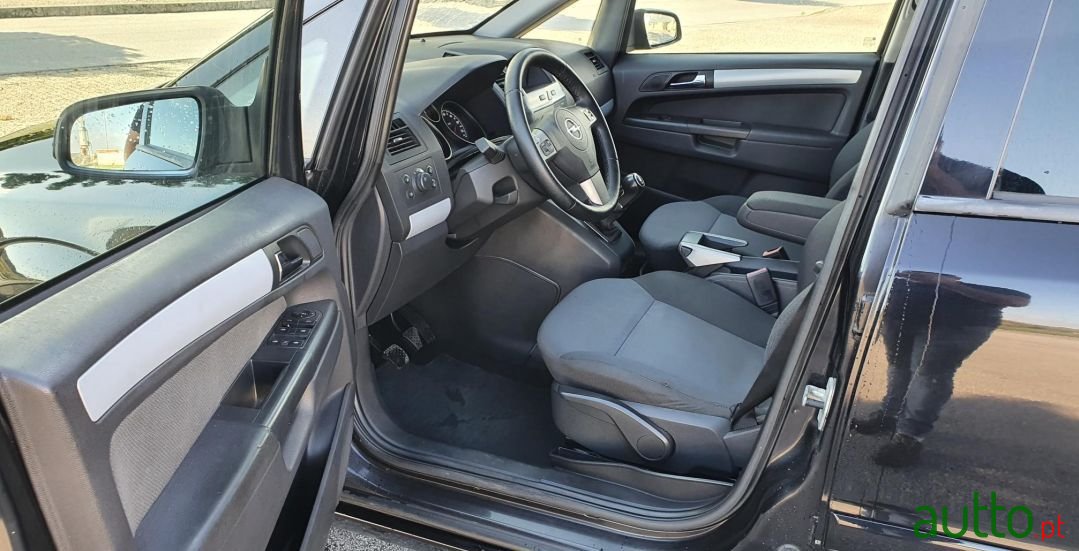 2008' Opel Zafira photo #5