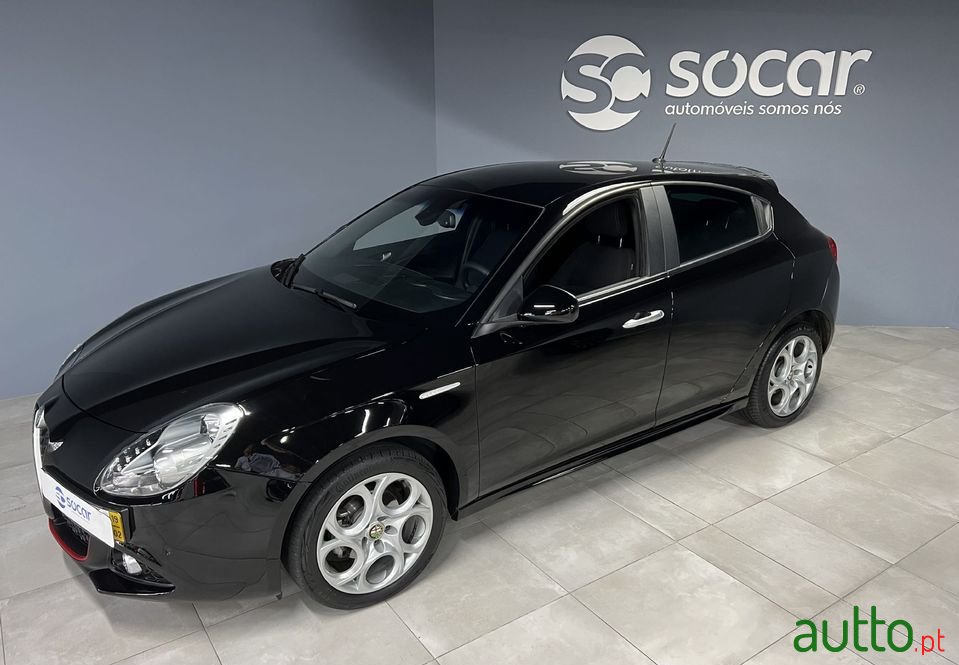 2019' Alfa Romeo Giulietta photo #5