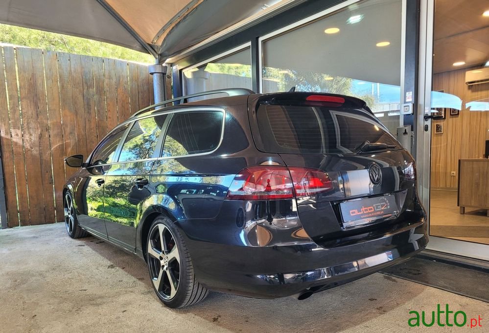 2013' Volkswagen Passat Variant photo #5