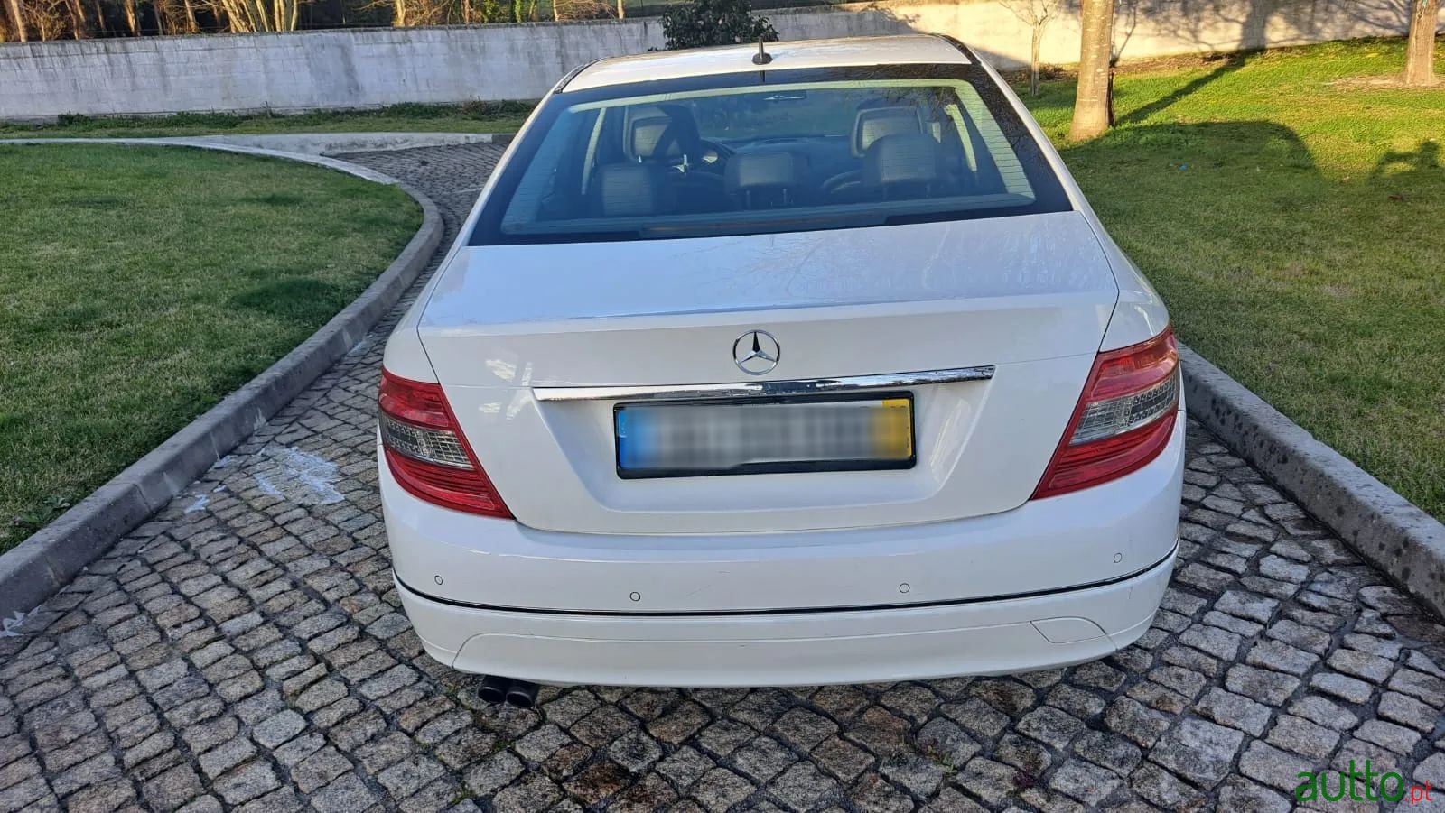 2008' Mercedes-Benz C-200 photo #2