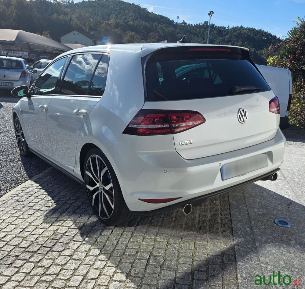 2013' Volkswagen Golf photo #3