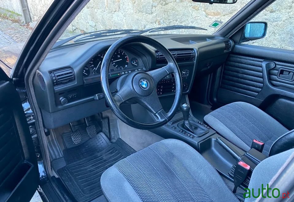 1992' BMW 316 photo #6