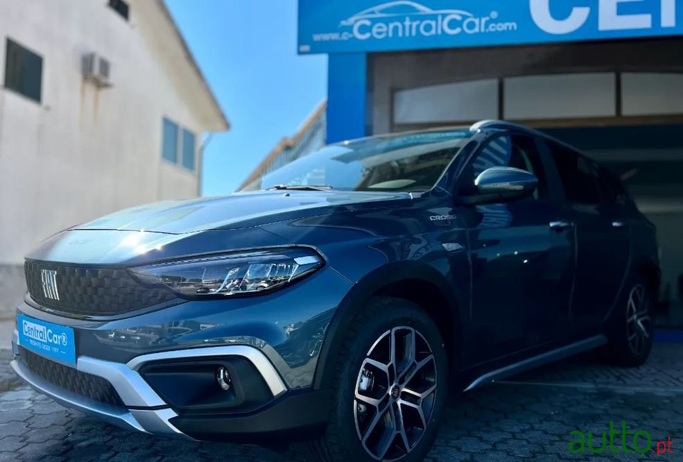 2022' Fiat Tipo Station Wagon Cross photo #4