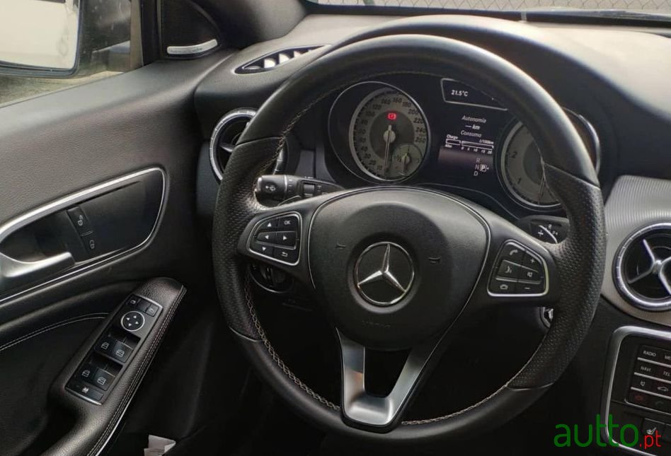 2016' Mercedes-Benz Cla-200 photo #5