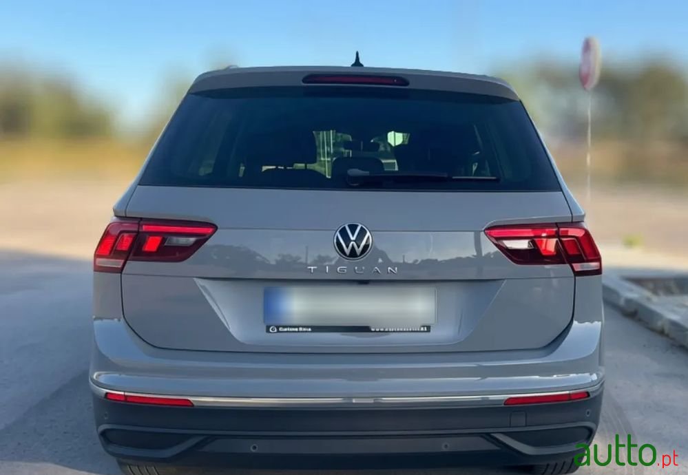2020' Volkswagen Tiguan 1.5 Tsi Life photo #4