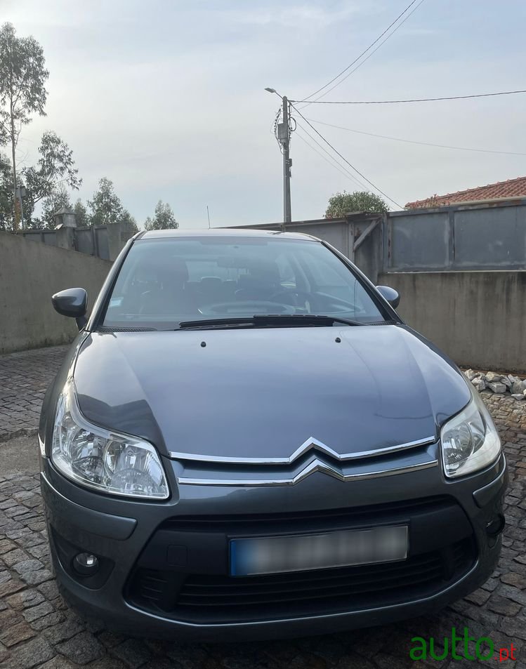 2010' Citroen C4 photo #1