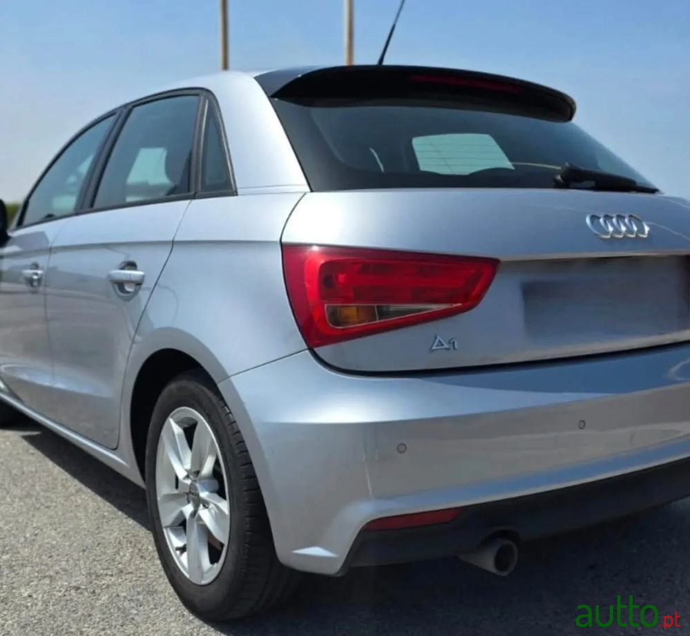2016' Audi A1 Sportback photo #5