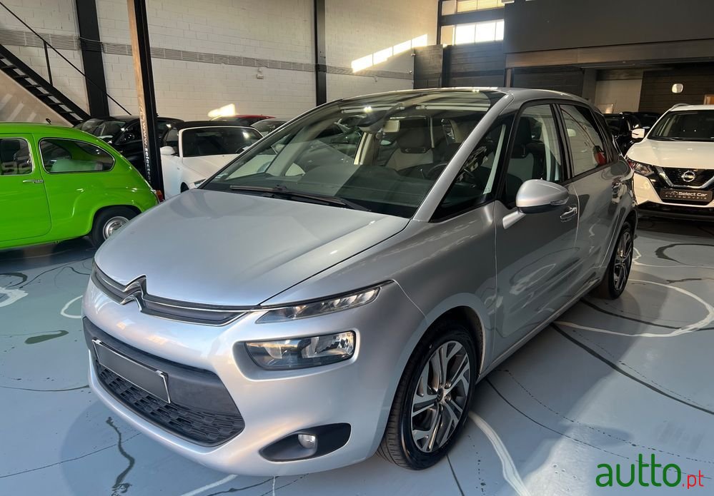 2016' Citroen C4 Picasso photo #2