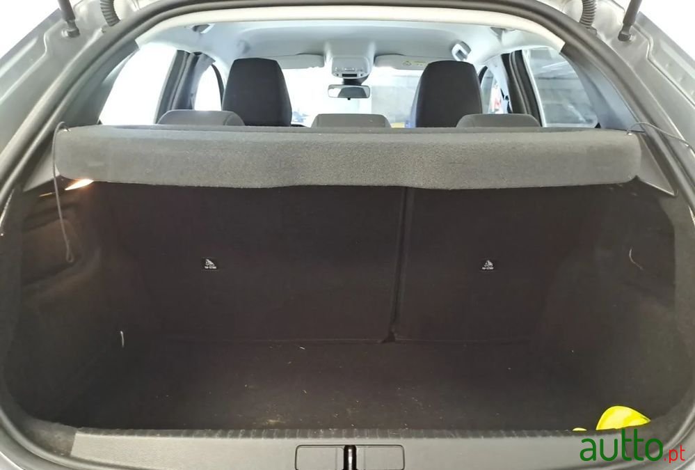 2022' Peugeot 208 photo #6