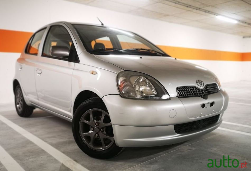 2001' Toyota Yaris photo #6