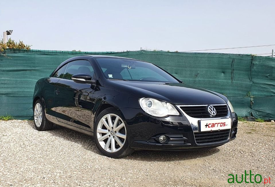 2010' Volkswagen Eos photo #2