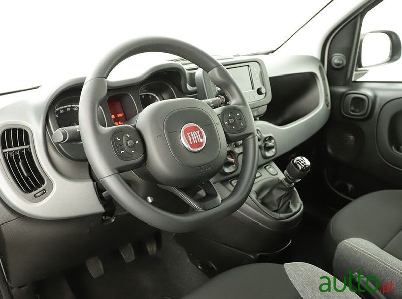 2023' Fiat Panda 1.0 Hybrid photo #6