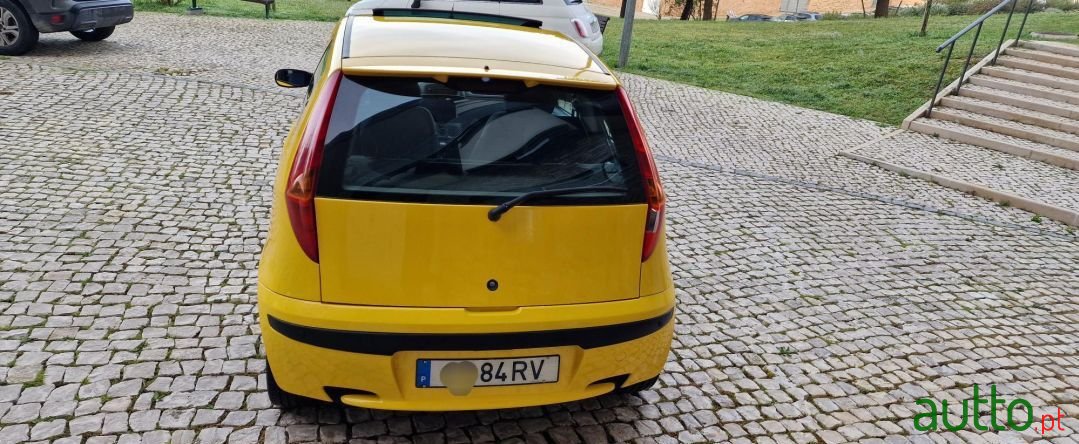 2001' Fiat Punto Sport photo #4