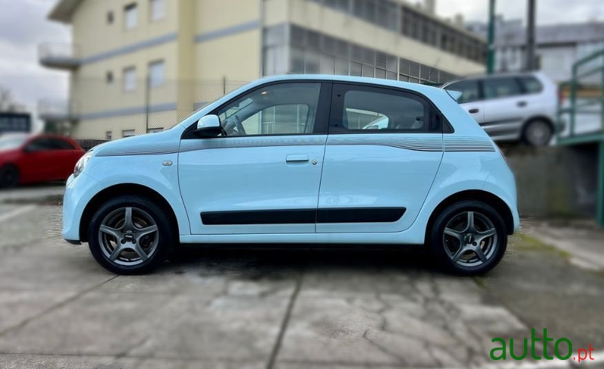 2014' Renault Twingo photo #2