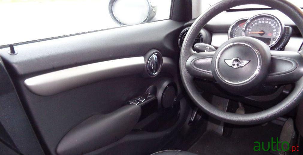 2015' MINI One photo #2