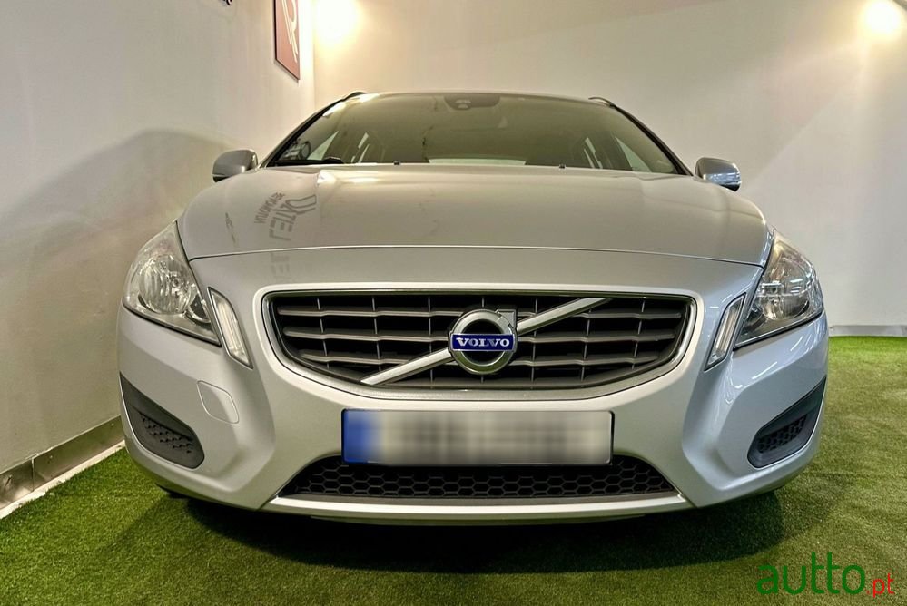 2011' Volvo V60 photo #3