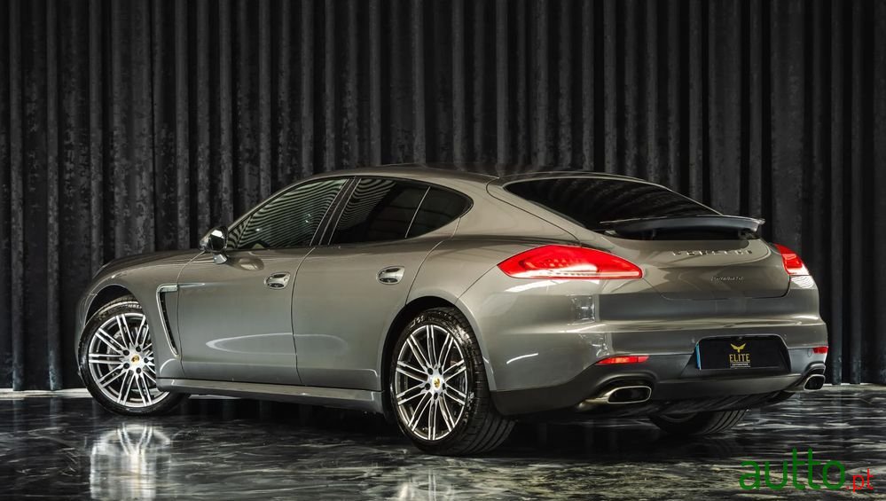 2015' Porsche Panamera Edition photo #3