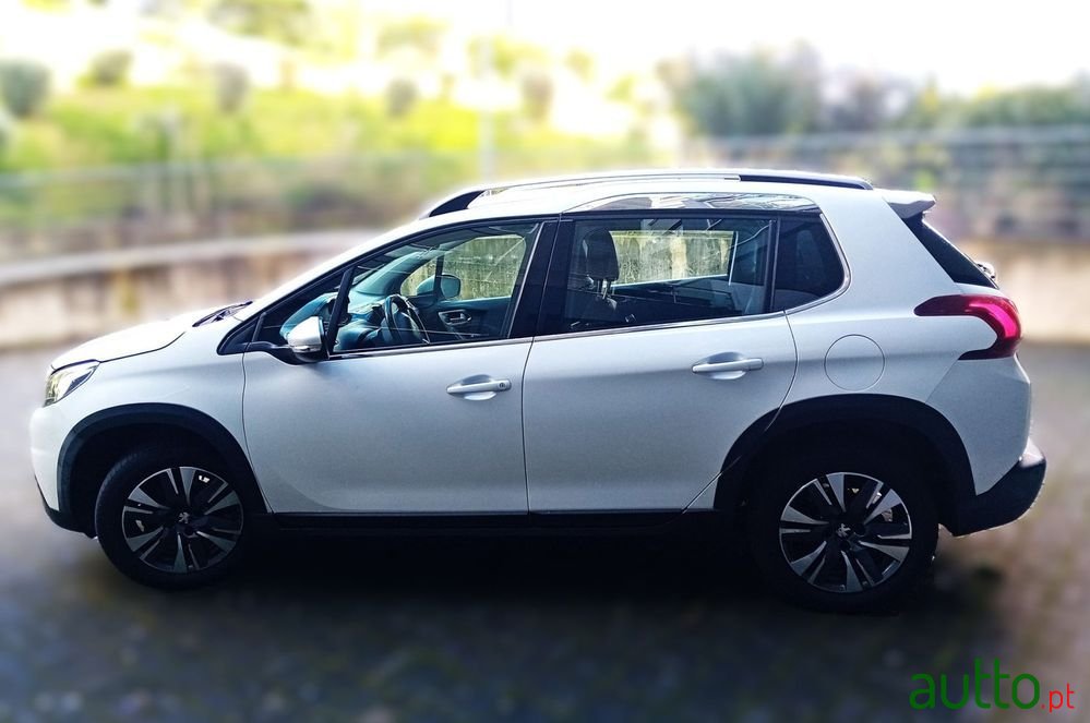 2017' Peugeot 2008 photo #4