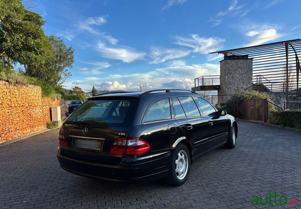 2005' Mercedes-Benz Classe E Cdi Classic photo #4