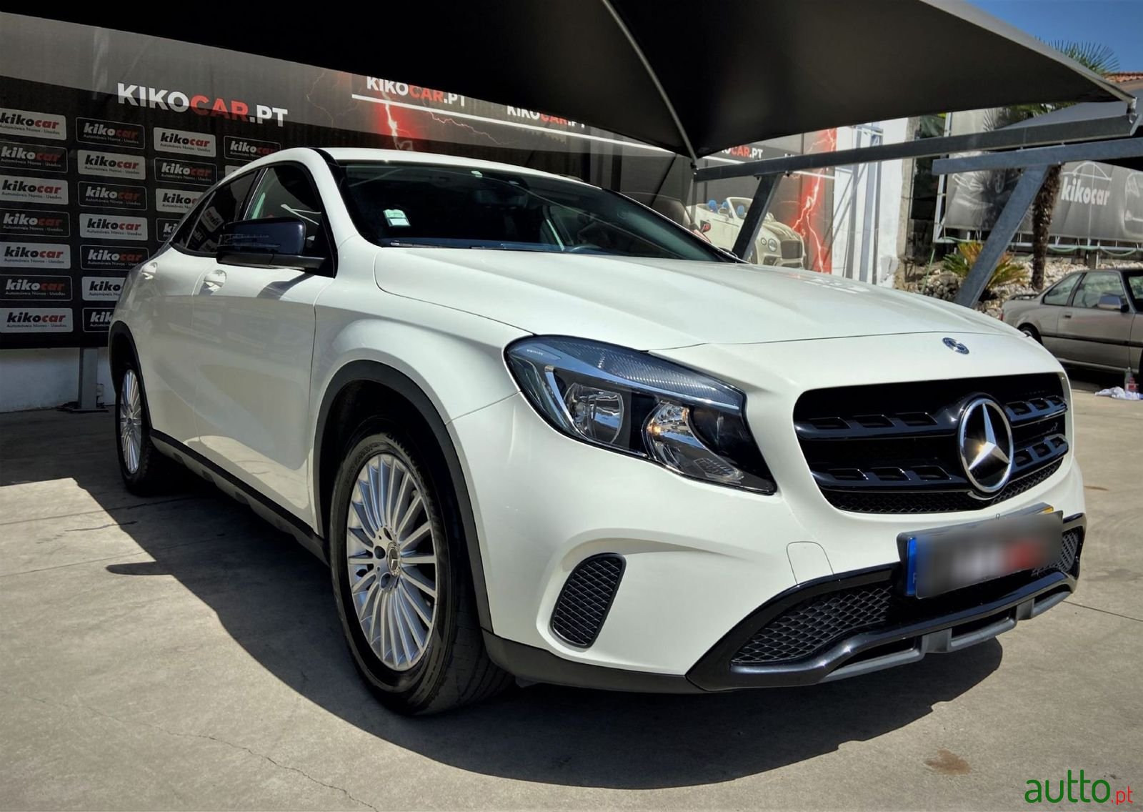 2017' Mercedes-Benz Gla-180 photo #1