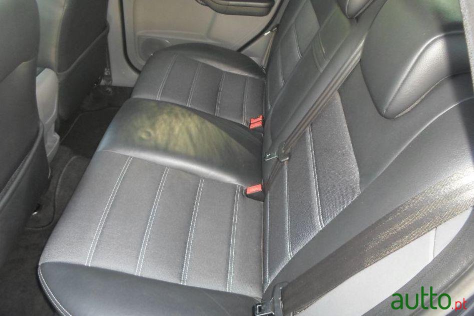 2011' Ford Focus Sw photo #4