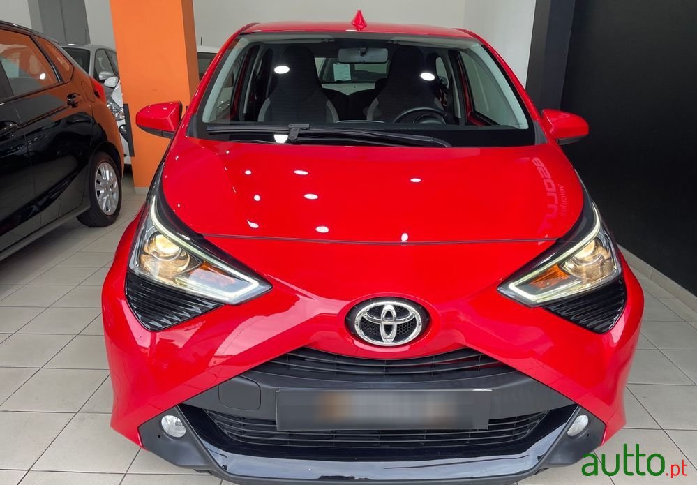 2020' Toyota Aygo photo #2
