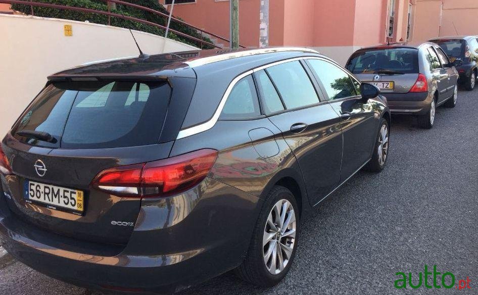 2016' Opel Astra photo #1