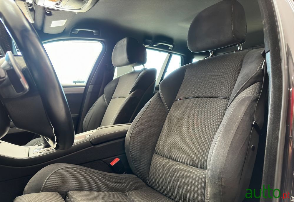 2011' BMW 520 D Pack M Auto photo #6