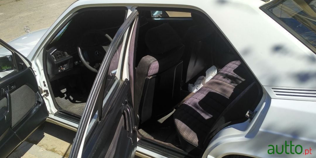 1990' Mercedes-Benz 190 photo #5