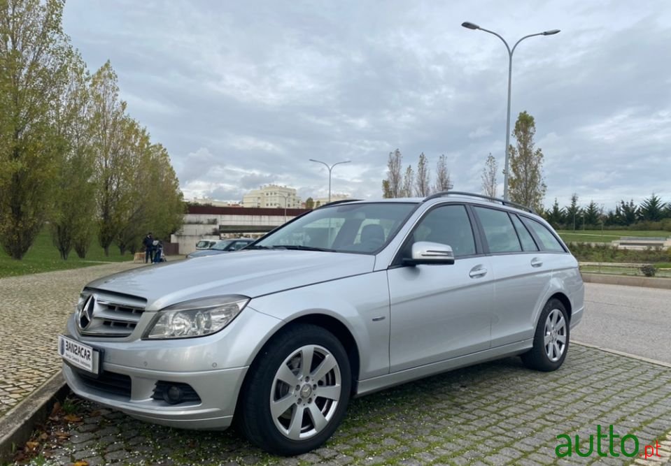 2009' Mercedes-Benz C-220 photo #2