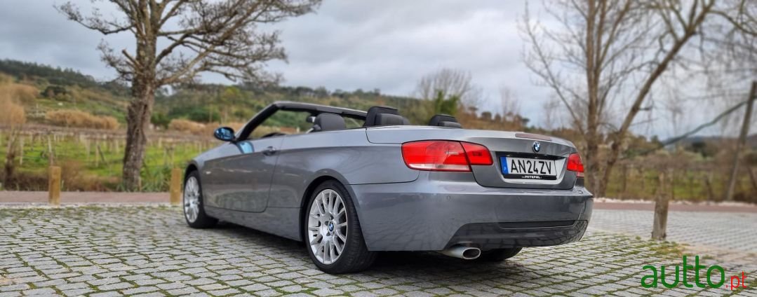 2008' BMW 320 photo #2