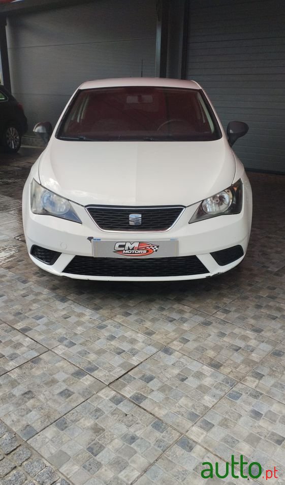 2012' SEAT Ibiza photo #3